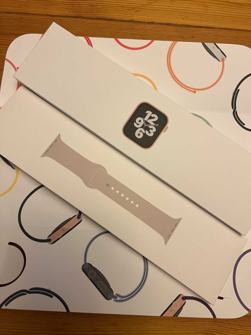 Apple Watch w/original packaging - Picture 6 of 6